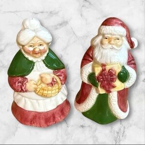 Avon Mr. & Mrs. Santa Claus Vintage Ceramic Salt & Pepper Shakers - 1995